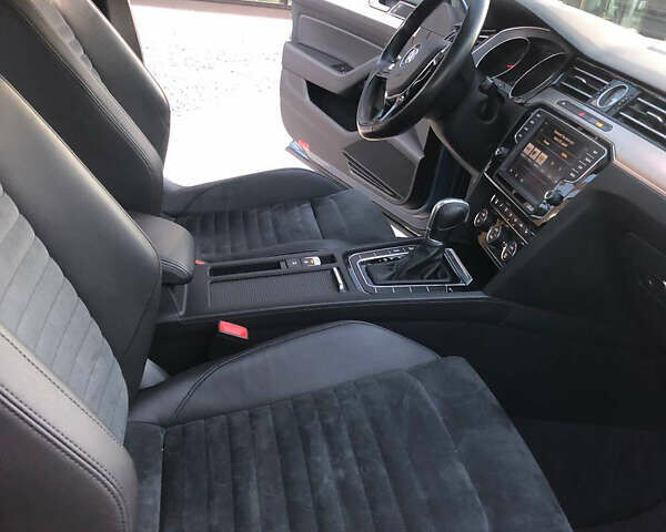 Синій Фольксваген Пассат, об'ємом двигуна 2 л та пробігом 263 тис. км за 16200 $, фото 20 на Automoto.ua