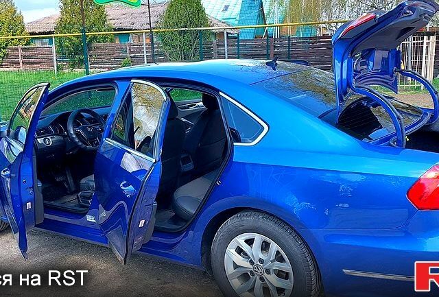 Синий Фольксваген Пассат, объемом двигателя 1.8 л и пробегом 156 тыс. км за 12000 $, фото 6 на Automoto.ua