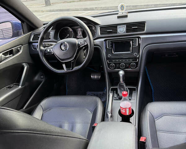 Синій Фольксваген Пассат, об'ємом двигуна 1.8 л та пробігом 180 тис. км за 9200 $, фото 14 на Automoto.ua