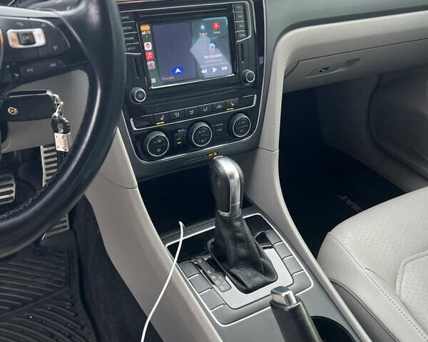 Синий Фольксваген Пассат, объемом двигателя 1.8 л и пробегом 100 тыс. км за 15200 $, фото 14 на Automoto.ua