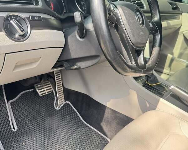 Фольксваген Пассат 2017 в Борисполе на Automoto.ua Синий Фольксваген Пассат, объемом двигателя 1.98 л и пробегом 169 тыс. км за 14900 $, фото 12 на Automoto.ua