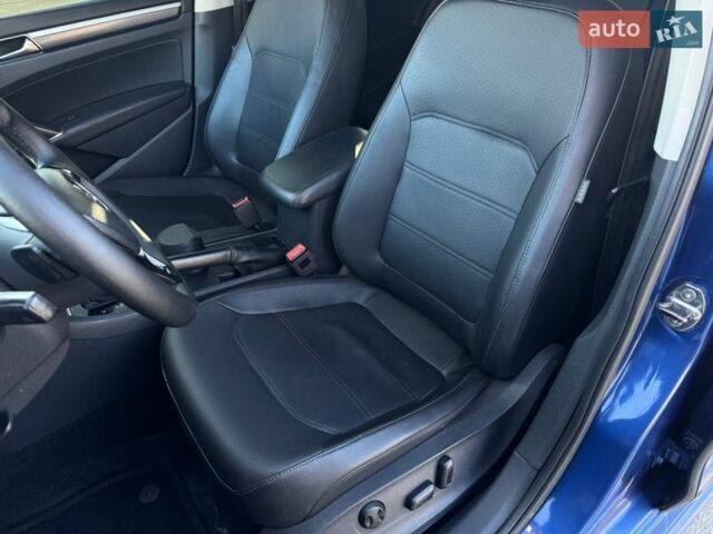 Синій Фольксваген Пассат, об'ємом двигуна 1.8 л та пробігом 279 тис. км за 13900 $, фото 13 на Automoto.ua