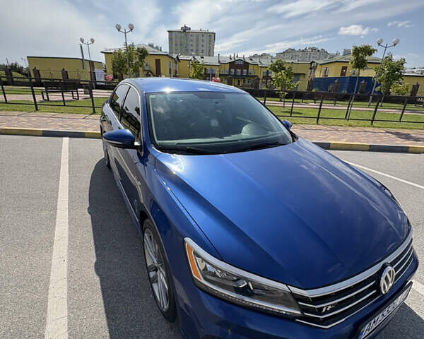 Синий Фольксваген Пассат, объемом двигателя 1.8 л и пробегом 118 тыс. км за 15900 $, фото 2 на Automoto.ua