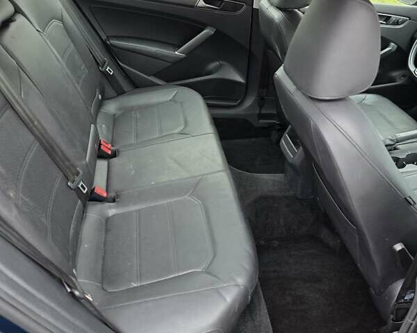 Синий Фольксваген Пассат, объемом двигателя 2 л и пробегом 80 тыс. км за 13600 $, фото 14 на Automoto.ua