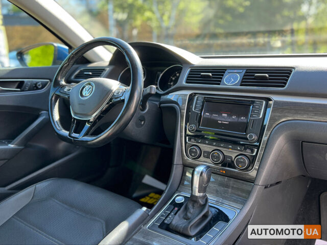 Синій Фольксваген Пассат, об'ємом двигуна 1.8 л та пробігом 127 тис. км за 15600 $, фото 9 на Automoto.ua