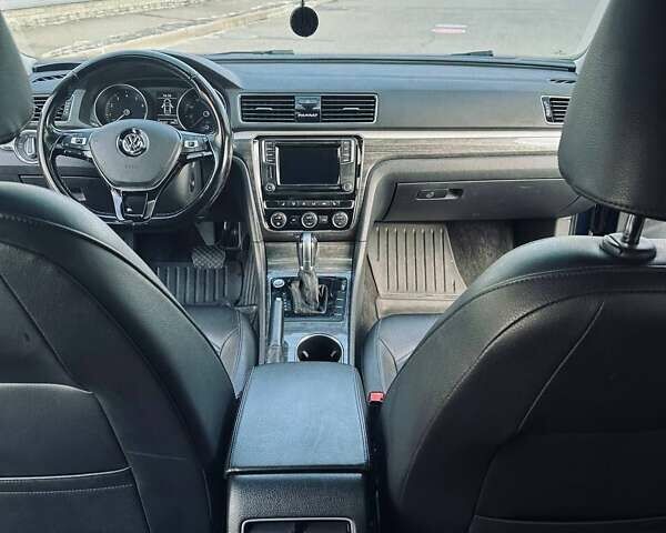 Синий Фольксваген Пассат, объемом двигателя 1.98 л и пробегом 142 тыс. км за 9999 $, фото 7 на Automoto.ua