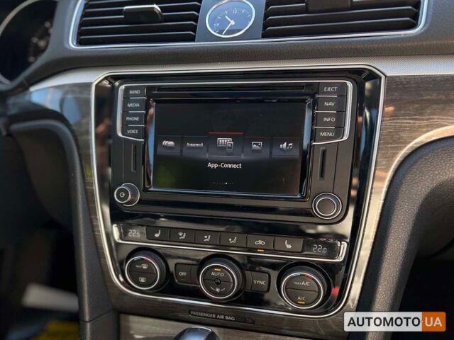 Синій Фольксваген Пассат, об'ємом двигуна 1.8 л та пробігом 127 тис. км за 15600 $, фото 10 на Automoto.ua