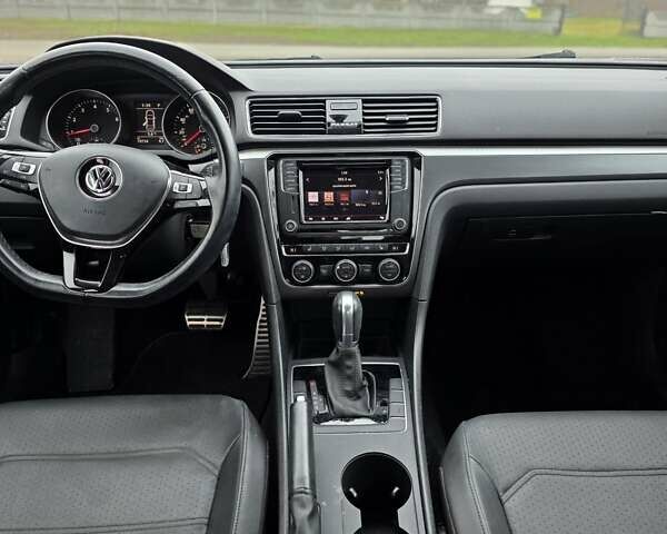 Синий Фольксваген Пассат, объемом двигателя 2 л и пробегом 80 тыс. км за 13600 $, фото 16 на Automoto.ua