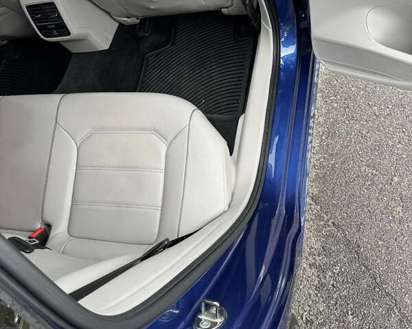 Синий Фольксваген Пассат, объемом двигателя 1.8 л и пробегом 160 тыс. км за 12950 $, фото 49 на Automoto.ua