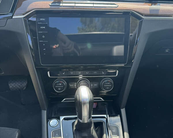 Синий Фольксваген Пассат, объемом двигателя 1.97 л и пробегом 200 тыс. км за 22999 $, фото 19 на Automoto.ua