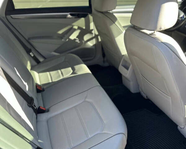 Синий Фольксваген Пассат, объемом двигателя 1.8 л и пробегом 110 тыс. км за 15500 $, фото 14 на Automoto.ua