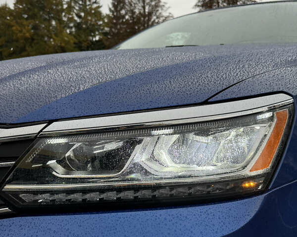 Синий Фольксваген Пассат, объемом двигателя 1.8 л и пробегом 160 тыс. км за 12950 $, фото 84 на Automoto.ua