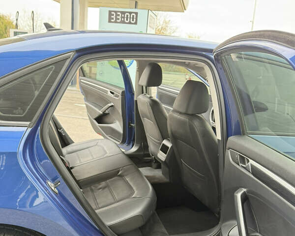 Синий Фольксваген Пассат, объемом двигателя 1.8 л и пробегом 276 тыс. км за 10999 $, фото 12 на Automoto.ua