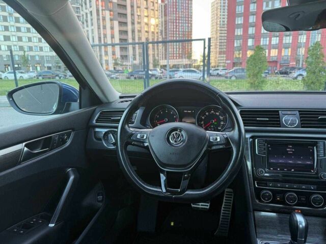 Синий Фольксваген Пассат, объемом двигателя 1.8 л и пробегом 246 тыс. км за 13900 $, фото 12 на Automoto.ua