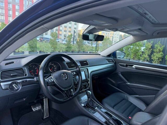 Синий Фольксваген Пассат, объемом двигателя 1.8 л и пробегом 246 тыс. км за 13900 $, фото 9 на Automoto.ua