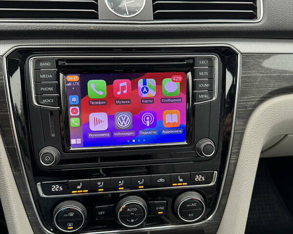 Синий Фольксваген Пассат, объемом двигателя 1.8 л и пробегом 160 тыс. км за 12950 $, фото 79 на Automoto.ua