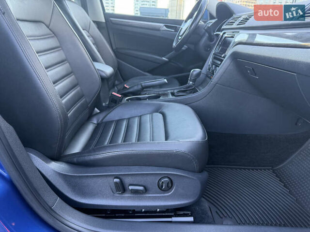 Синій Фольксваген Пассат, об'ємом двигуна 1.8 л та пробігом 248 тис. км за 13900 $, фото 39 на Automoto.ua