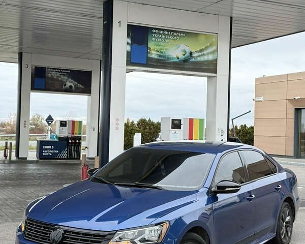 Синій Фольксваген Пассат, об'ємом двигуна 1.8 л та пробігом 276 тис. км за 10999 $, фото 7 на Automoto.ua