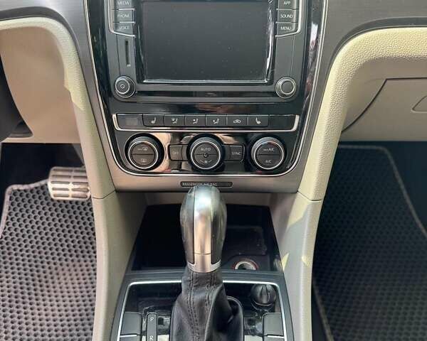 Фольксваген Пассат 2017 в Борисполе на Automoto.ua Синий Фольксваген Пассат, объемом двигателя 1.98 л и пробегом 169 тыс. км за 14900 $, фото 13 на Automoto.ua