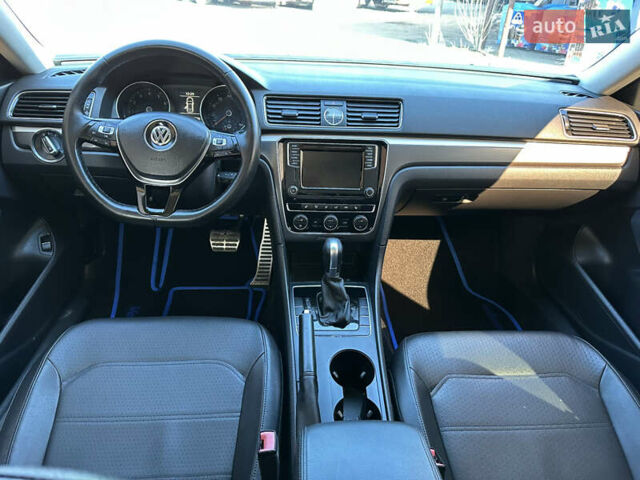 Синий Фольксваген Пассат, объемом двигателя 1.8 л и пробегом 123 тыс. км за 12100 $, фото 9 на Automoto.ua