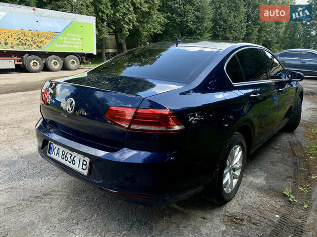 Синий Фольксваген Пассат, объемом двигателя 1.97 л и пробегом 238 тыс. км за 16500 $, фото 6 на Automoto.ua