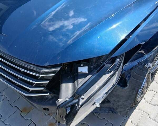 Синий Фольксваген Пассат, объемом двигателя 2 л и пробегом 143 тыс. км за 7900 $, фото 2 на Automoto.ua