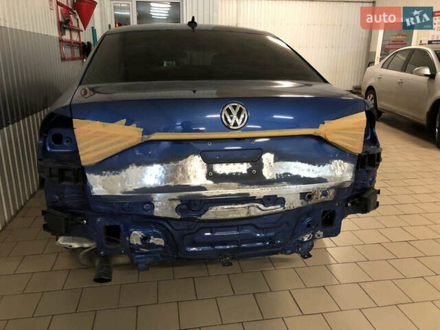 Синий Фольксваген Пассат, объемом двигателя 1.8 л и пробегом 110 тыс. км за 15500 $, фото 30 на Automoto.ua