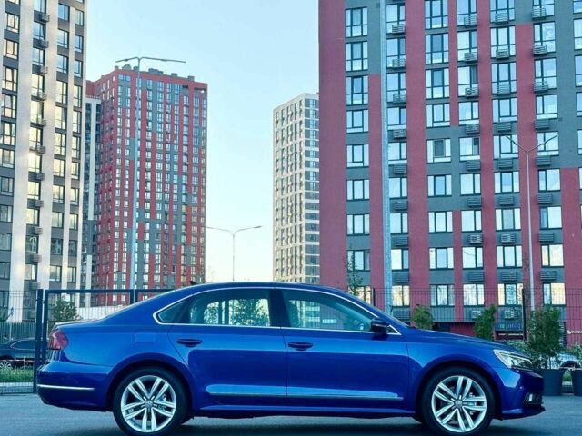 Синий Фольксваген Пассат, объемом двигателя 1.8 л и пробегом 246 тыс. км за 13900 $, фото 5 на Automoto.ua