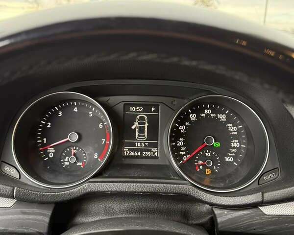 Синий Фольксваген Пассат, объемом двигателя 1.8 л и пробегом 276 тыс. км за 10999 $, фото 22 на Automoto.ua