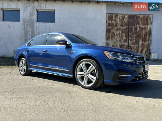 Синий Фольксваген Пассат, объемом двигателя 1.8 л и пробегом 123 тыс. км за 12100 $, фото 2 на Automoto.ua