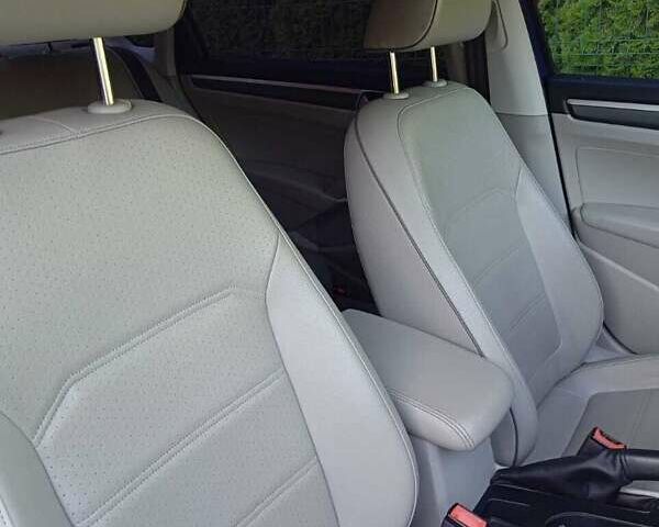 Синій Фольксваген Пассат, об'ємом двигуна 1.8 л та пробігом 110 тис. км за 14500 $, фото 14 на Automoto.ua