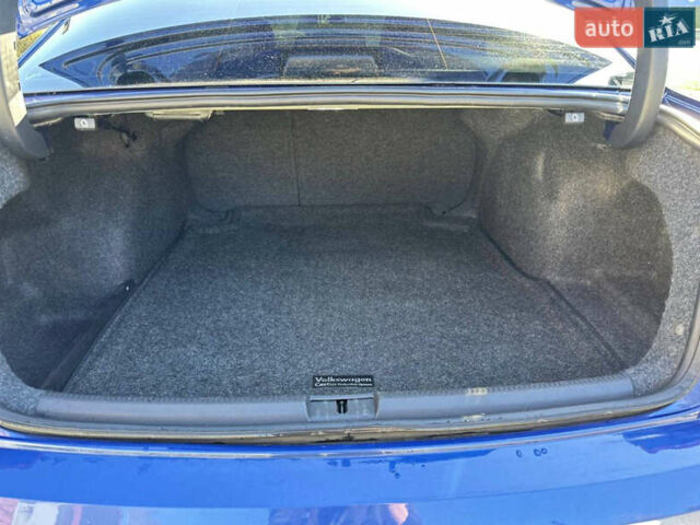 Синий Фольксваген Пассат, объемом двигателя 1.8 л и пробегом 110 тыс. км за 15500 $, фото 12 на Automoto.ua