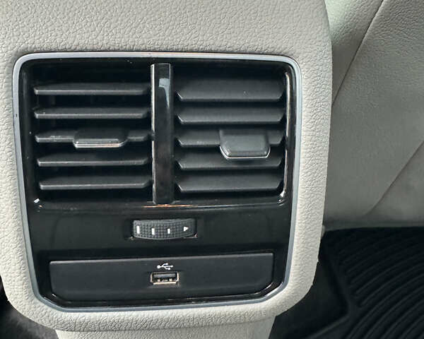 Синий Фольксваген Пассат, объемом двигателя 1.8 л и пробегом 160 тыс. км за 12950 $, фото 48 на Automoto.ua