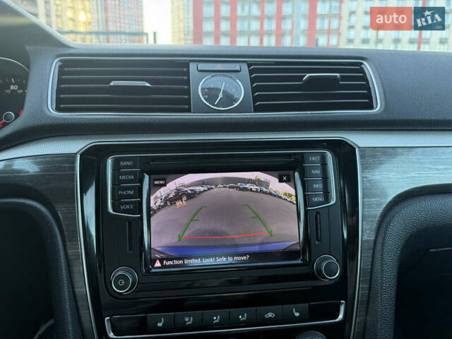 Синій Фольксваген Пассат, об'ємом двигуна 1.8 л та пробігом 248 тис. км за 13900 $, фото 24 на Automoto.ua