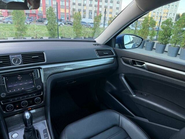 Синий Фольксваген Пассат, объемом двигателя 1.8 л и пробегом 246 тыс. км за 13900 $, фото 21 на Automoto.ua