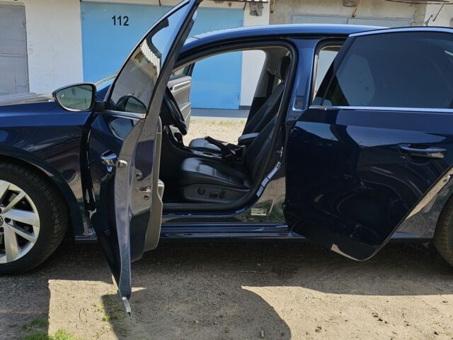 Синий Фольксваген Пассат, объемом двигателя 2 л и пробегом 117 тыс. км за 15950 $, фото 3 на Automoto.ua