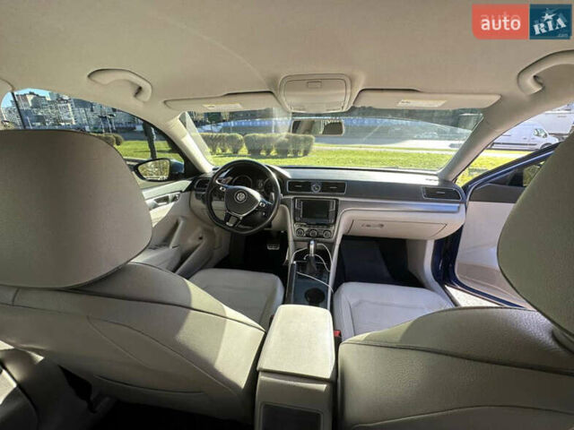 Синий Фольксваген Пассат, объемом двигателя 1.8 л и пробегом 110 тыс. км за 15500 $, фото 18 на Automoto.ua