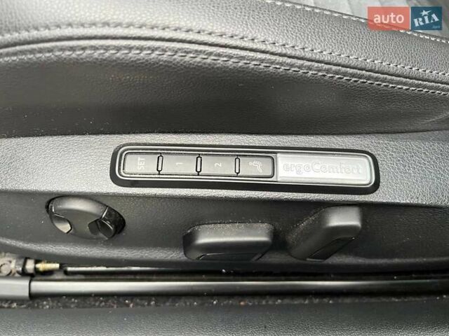 Синий Фольксваген Пассат, объемом двигателя 1.97 л и пробегом 66 тыс. км за 25990 $, фото 15 на Automoto.ua