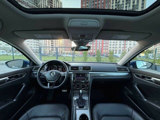 Синий Фольксваген Пассат, объемом двигателя 1.8 л и пробегом 246 тыс. км за 13900 $, фото 17 на Automoto.ua