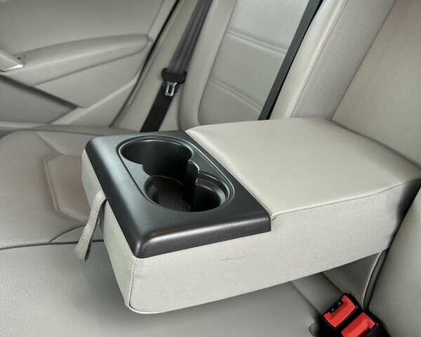 Синий Фольксваген Пассат, объемом двигателя 1.8 л и пробегом 160 тыс. км за 12950 $, фото 46 на Automoto.ua