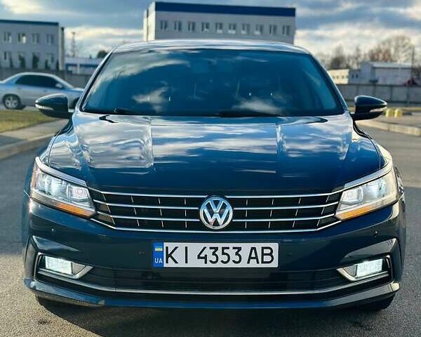 Синий Фольксваген Пассат, объемом двигателя 1.98 л и пробегом 142 тыс. км за 9999 $, фото 1 на Automoto.ua