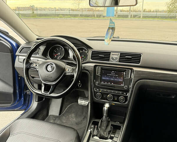 Синий Фольксваген Пассат, объемом двигателя 1.8 л и пробегом 276 тыс. км за 10999 $, фото 13 на Automoto.ua