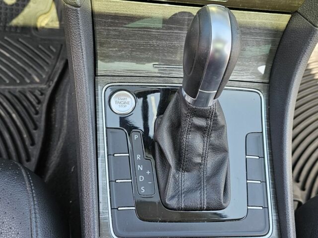 Синий Фольксваген Пассат, объемом двигателя 2 л и пробегом 117 тыс. км за 15950 $, фото 16 на Automoto.ua