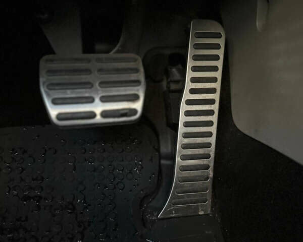 Синий Фольксваген Пассат, объемом двигателя 1.8 л и пробегом 110 тыс. км за 15500 $, фото 29 на Automoto.ua