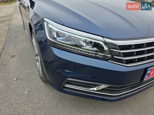 Синий Фольксваген Пассат, объемом двигателя 2 л и пробегом 80 тыс. км за 13600 $, фото 4 на Automoto.ua