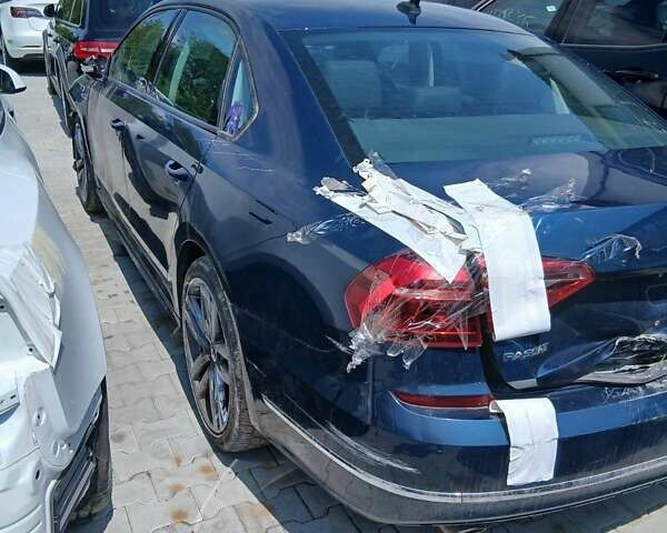 Синий Фольксваген Пассат, объемом двигателя 2 л и пробегом 143 тыс. км за 7900 $, фото 3 на Automoto.ua