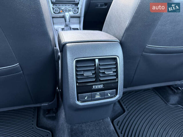 Синій Фольксваген Пассат, об'ємом двигуна 1.8 л та пробігом 248 тис. км за 13900 $, фото 36 на Automoto.ua