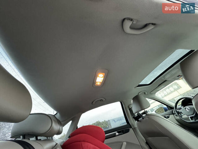 Синий Фольксваген Пассат, объемом двигателя 1.8 л и пробегом 160 тыс. км за 12950 $, фото 52 на Automoto.ua