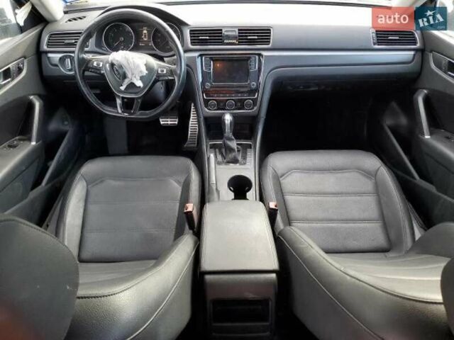 Синий Фольксваген Пассат, объемом двигателя 2 л и пробегом 143 тыс. км за 7900 $, фото 6 на Automoto.ua