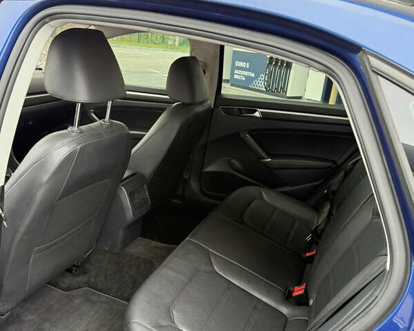 Синий Фольксваген Пассат, объемом двигателя 1.8 л и пробегом 276 тыс. км за 10999 $, фото 15 на Automoto.ua